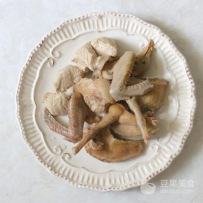 清炖鸽子汤