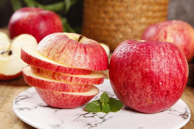 苹果放在冷藏室和冷冻室有什么区别（苹果放在冷藏室和冷冻室）
