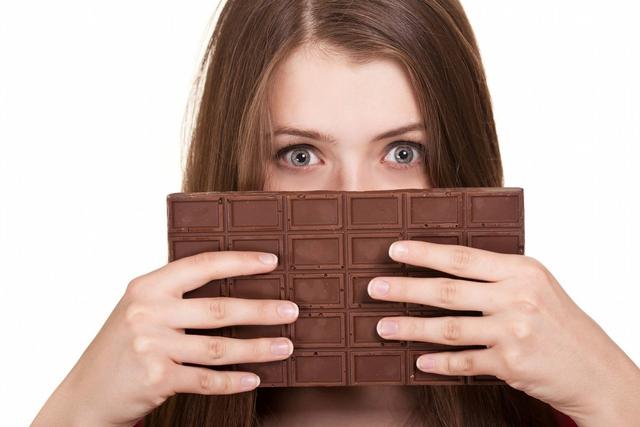 你对巧克力的渴望有多强烈？注意，可能是爱的缺失。