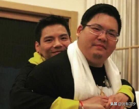 向佐弟弟:同父同母不同命的兄弟俩！哥哥向佐成当红明星，弟弟向佑被抓入狱