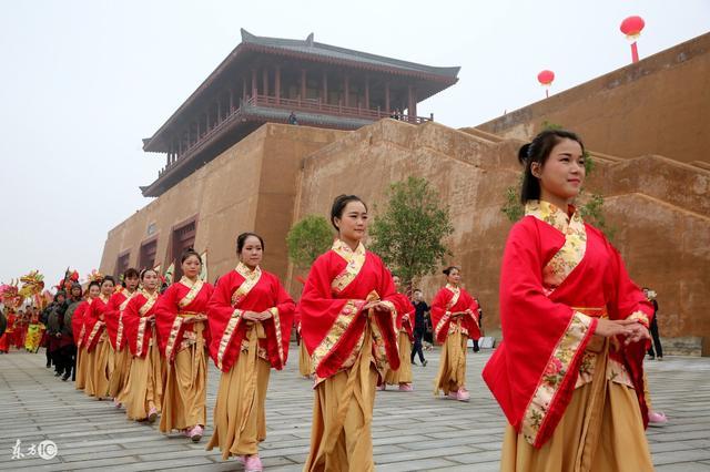 嫡女是朵白莲花「嫡女不容欺」