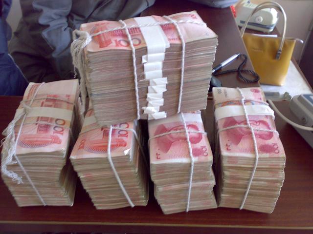 手握50万是买房好还是存银行好(现在有50万存银行还是买房合适)-锐牛
