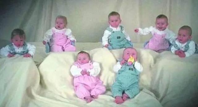 24年前，轰动世界的全球首例七胞胎，现已长大成人，离开获赠别墅