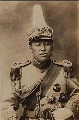 1948年，我军俘虏一国军副总司令，林彪得知后为何亲自登门道歉？