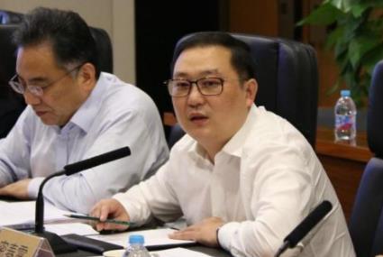 搞定“央视一姐”、不计较姐弟恋：密春雷的发家史，以及神秘消失