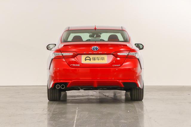 凯美瑞：外观好看，内饰有质感，搭载2.5L+E-CVT，适合家用