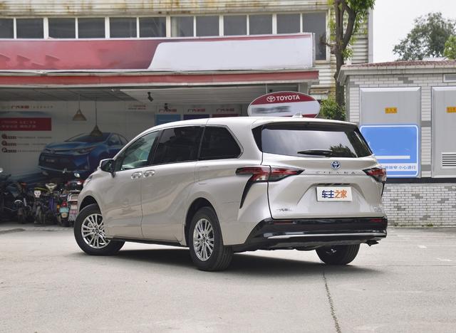 自主品牌的崛起 上汽大通MAXUS G90对比丰田赛那SIENNA