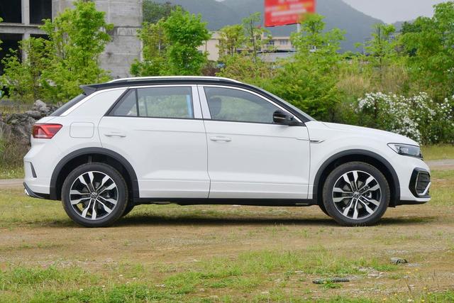 空间很实用，外观很时尚的大众SUV，实拍大众T-ROC探歌