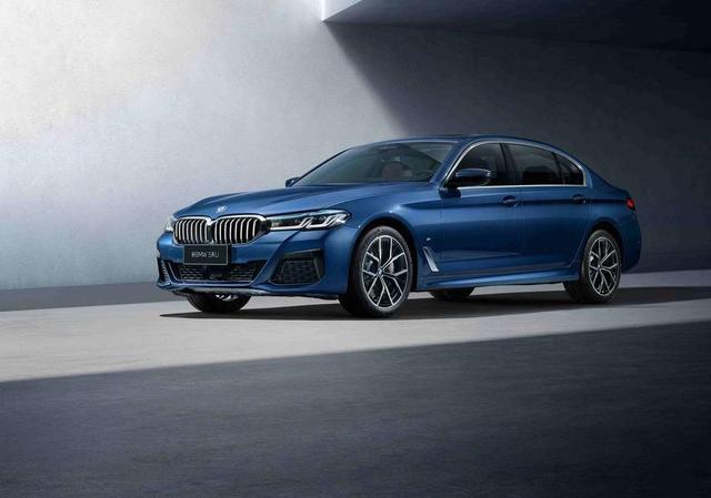 前五被BBA占据，红旗H9位列第七，10月高端轿车销量前十