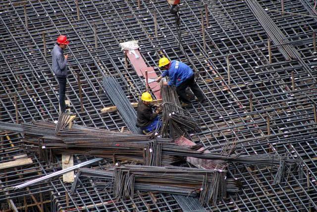 水泥、钢筋、等建材大涨价，“房产链”扛得住吗？房企日子不好过