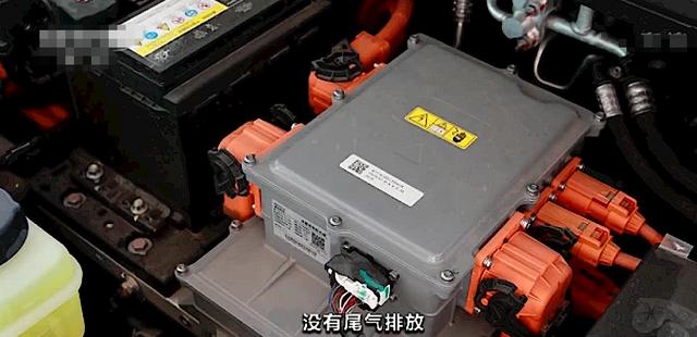 纯电动车年检也要“尾气检测费”？车主质疑，检测站的回答让车主气愤不已