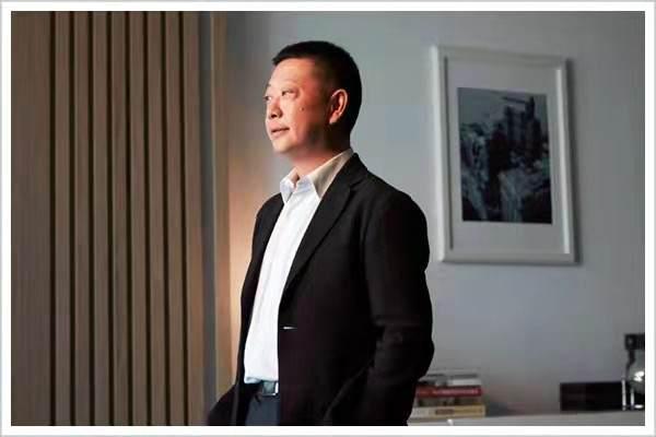 股價下跌近70%！缺斤少兩、漲價風波後，張勇失去新加坡首富寶座