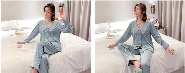 女生穿睡衣擦身体乳