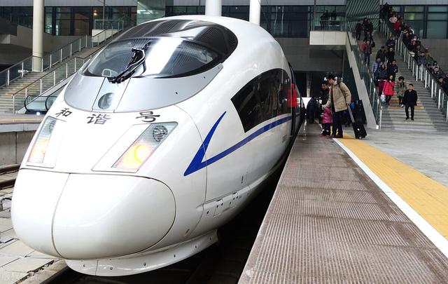 动车和火车的区别在哪里（高铁、动车、普通快车的区别）