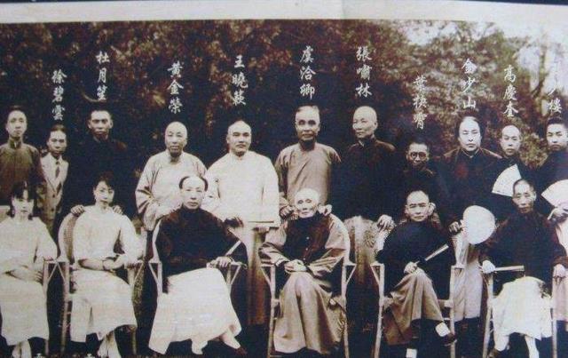 杜月笙移民美国杜月笙晚年抵沪风光不再不仅被杜月笙最怕的三个人