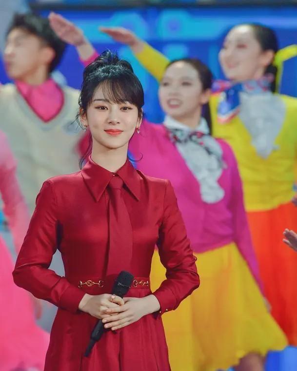 2022年春晚江疏影2022春晚江疏影