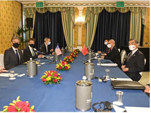 中美罗马会谈，王毅对阵布林肯，3个细节值得玩味