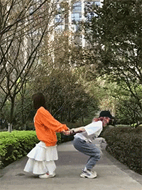 搞笑动图趣图：这狗子还能要嘛