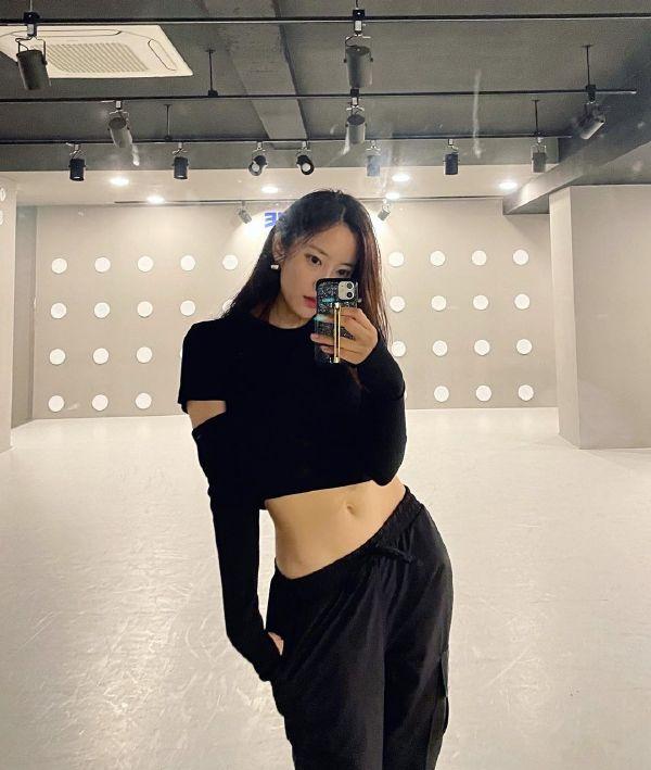 C罗仍在使用华为Mate RS手机；王思聪“脱手”女团娱乐公司