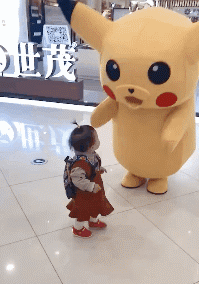 爆笑的动图GIF：来这家理发店的，怕都是总监级别的吧！