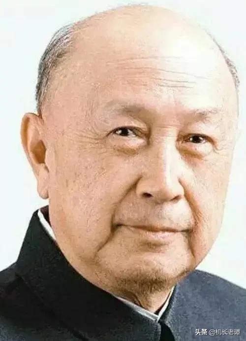 曾在美国立下灿烂功勋，却始终心系故土，钱学森的传奇故事