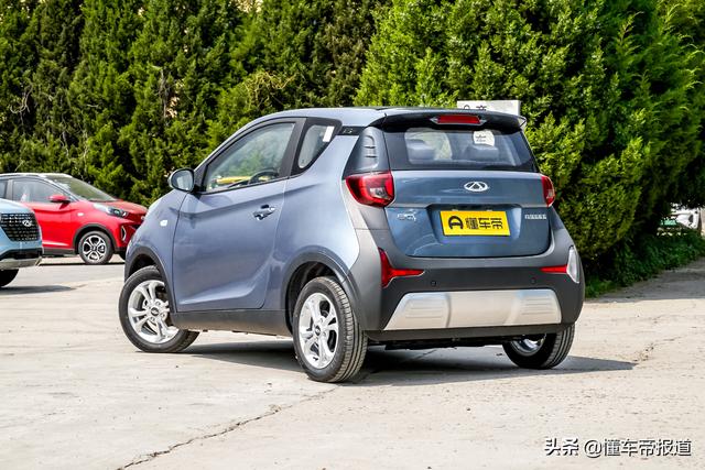 新车｜到底和宏光MINI EV谁更值？实拍低配奇瑞小蚂蚁20万蚁粉款