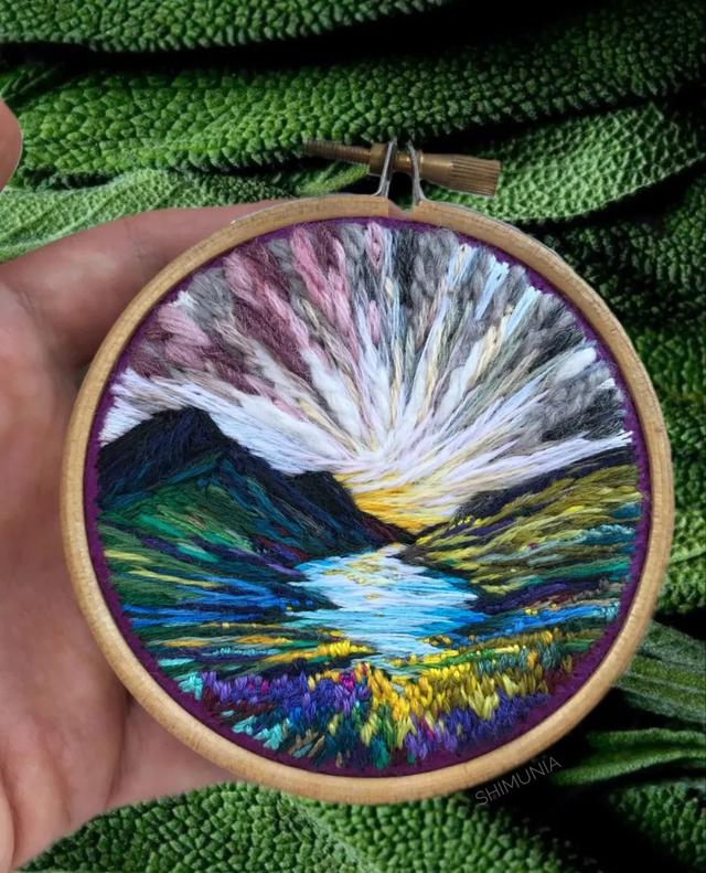 用针线绣出山海星辰(用针线绣出山海星辰的女孩)_手工miao