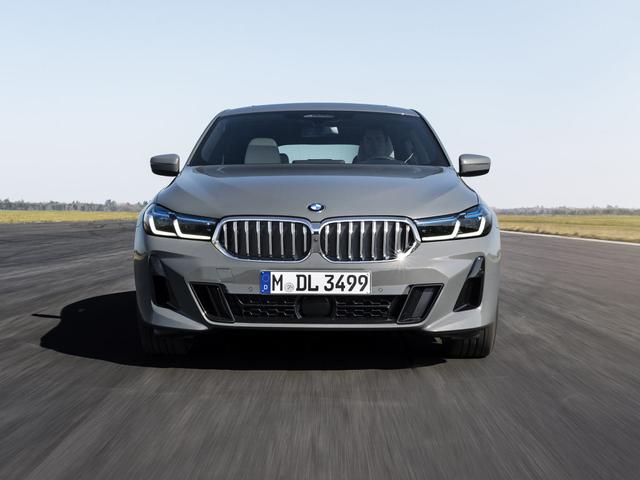 不给穷人添堵？奔驰宝马多款车型涨价，奥迪：别骂我，暂时没涨价