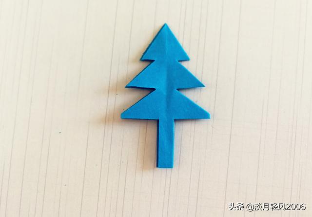 幼儿园手工，简单剪纸，用一张纸剪松树，好学又好看