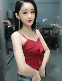 内涵的GIF动图美女图：妹子这身材曲线满分