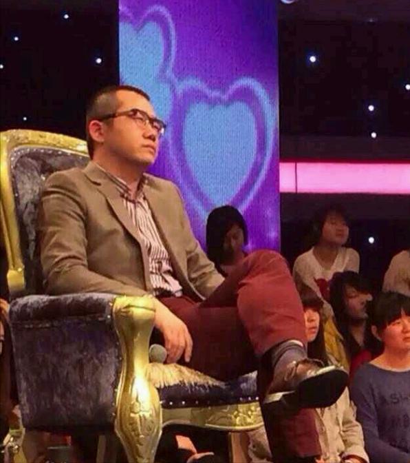 从“情感专家”，到专职带货，涂磊是如何自毁前程的？