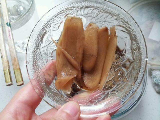 吃“醋泡姜”可以治病？长期食用醋泡生姜的人，身体咋样了？