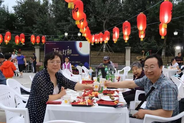 中秋节是团圆的日子，4方面需要注意，这样中秋更完美