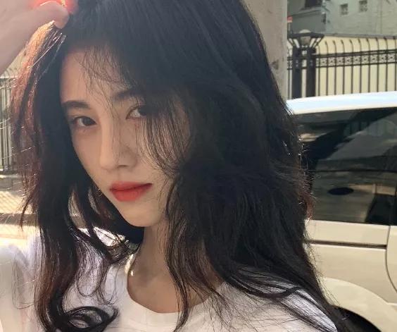 长得很像鞠婧祎的网红（长得很像鞠婧祎的网红照片）