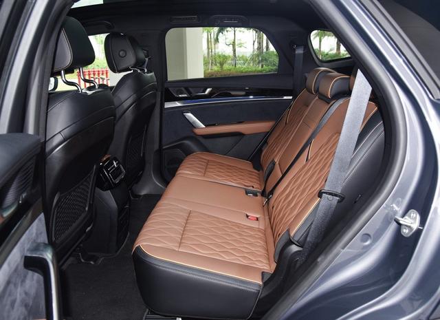 续航超500km，最快4.4秒破百，全系标配7座，详解比亚迪唐EV