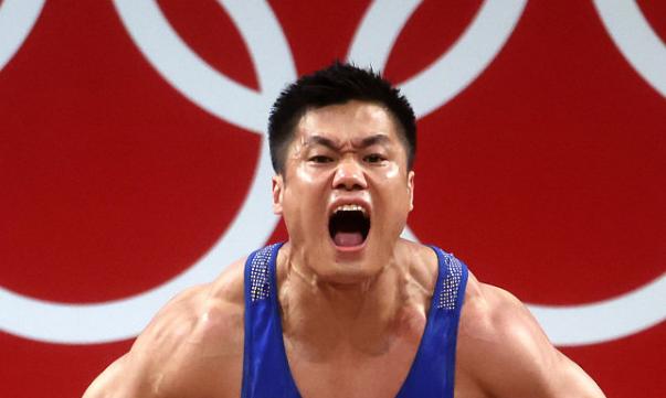 外国人眼里的 第一美人 肌肉硬汉吕小军摘下男子81公斤级金牌 全网搜