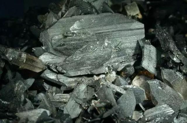 澳大利亚手握全球最大矿商，一天入账10个亿，在国内捞金130年