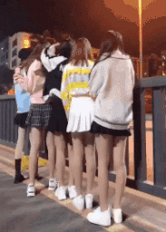 美女的内涵动态图：这小虎牙真好看