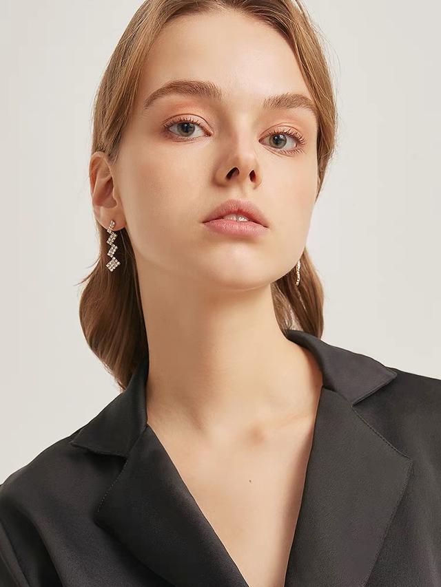 饰品与饰物怎么搭配（不同风格、脸型如何选饰品）