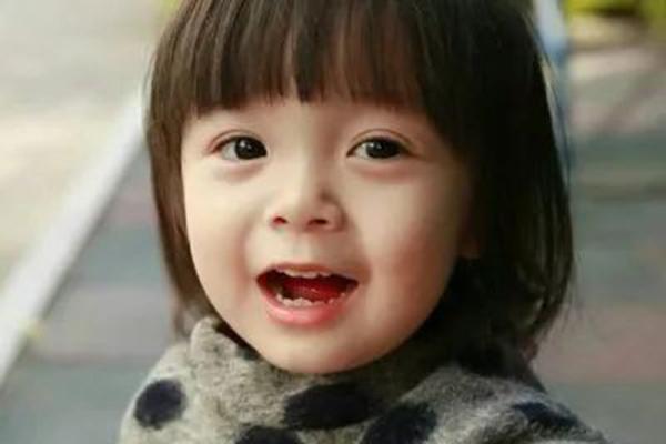 1-2岁的孩子不听话？打和骂都不管用，真正管用的方法是这4个