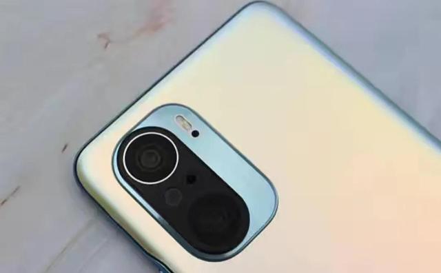 红米K40pro大幅降价，直降700元，骁龙888+E4屏幕，沦为千元机