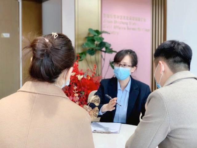 她非缠着我儿子 22岁女教师怀孕6个月被抛弃 男友与前妻复婚 全网搜