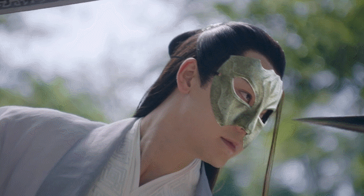 杨幂新剧引争议，35岁演“古偶少女”：这次被骂，她冤吗？