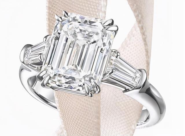 6克拉钻戒多少钱（6克拉钻石价格表）