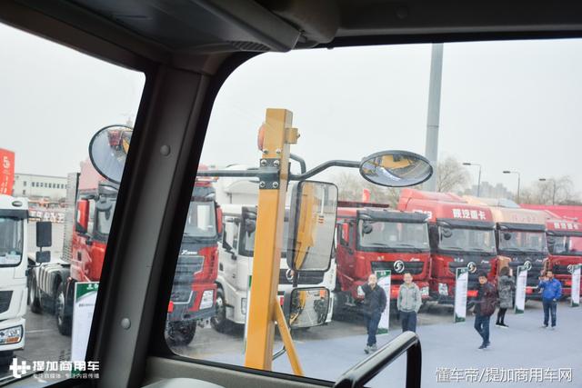 矿用工程车