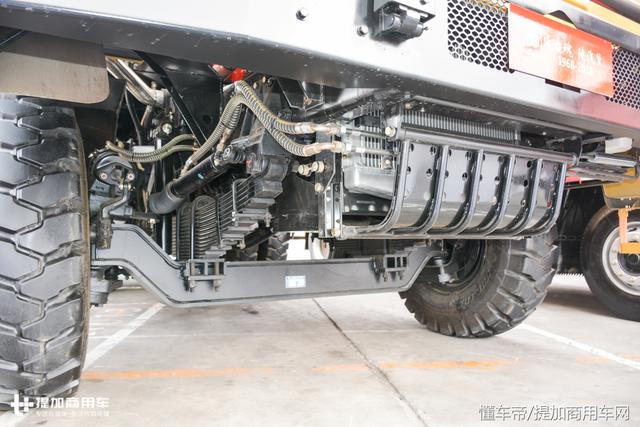矿用工程车