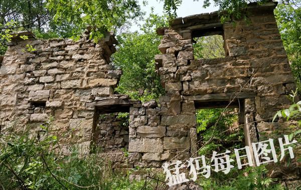 封门村真实灵异事件:实拍：中国第一“鬼村”封门村，揭秘灵异事件的真相