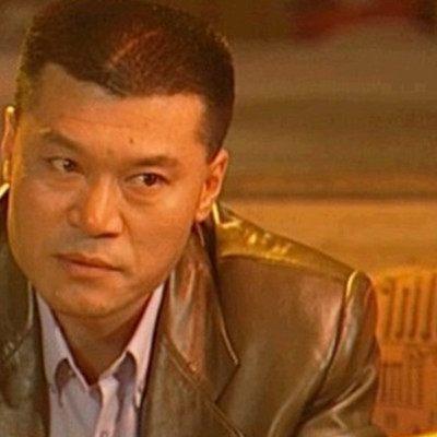 赵恒煊成名于《白眉大侠》徐良这个角色,而在电视剧《绝不放过你》中