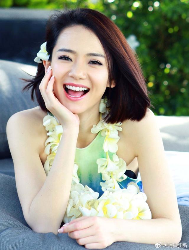 「普及介绍」戚薇的脚——戚薇的脚涂指甲油