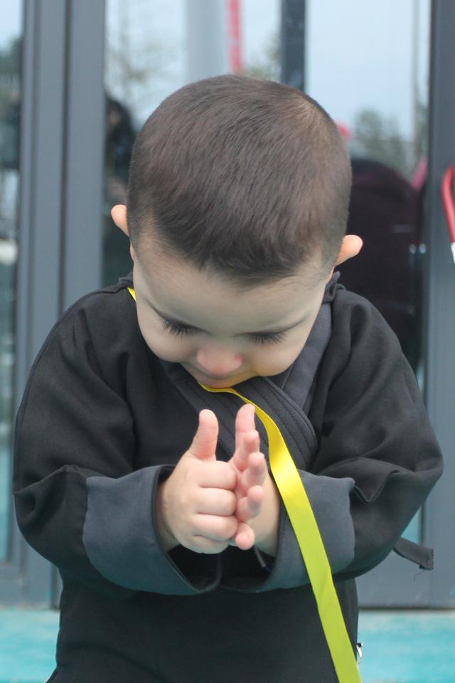 哥伦比亚2岁萌娃现身登封，成本届郑州国际少林武术节最小运动员